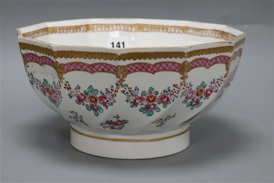 A Sampson of Paris porcelain bowl